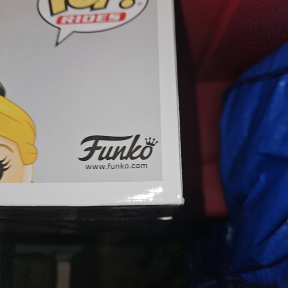 Funko Mad Tea Party Ride - Mad Hatter & Alice - Picture 10 of 11